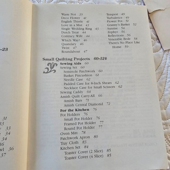 Vintage 1988 and 2001 Quilting Books Bundle - Small Projects & Weekend Quilts - Picture 14 of 16